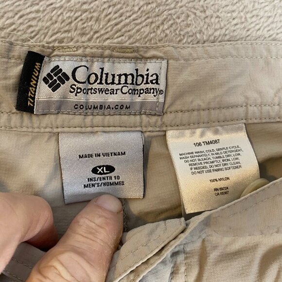 Columbia Men's Cargo Shorts XL Khaki Nylon Outdoor Wear Durable & Comfortable - Picture 2 of 9